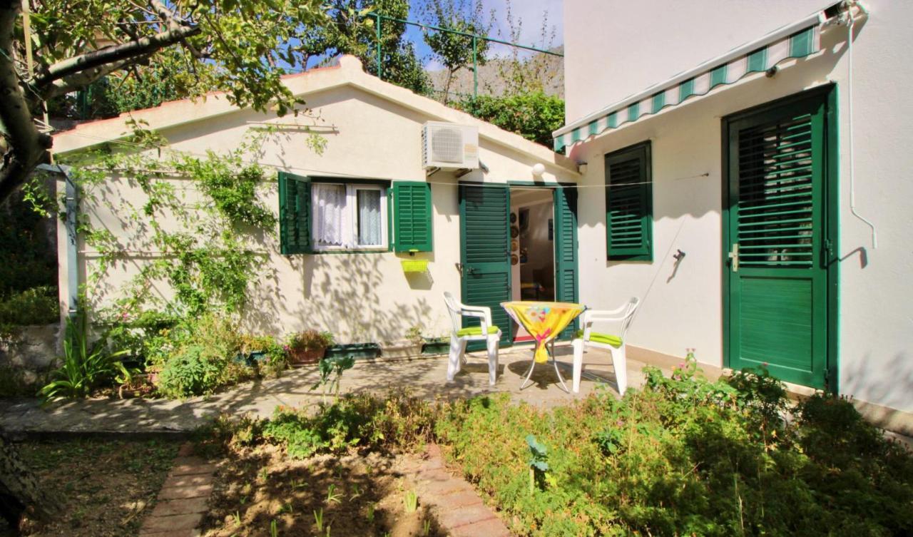 Seaside Apartment オミシュ エクステリア 写真