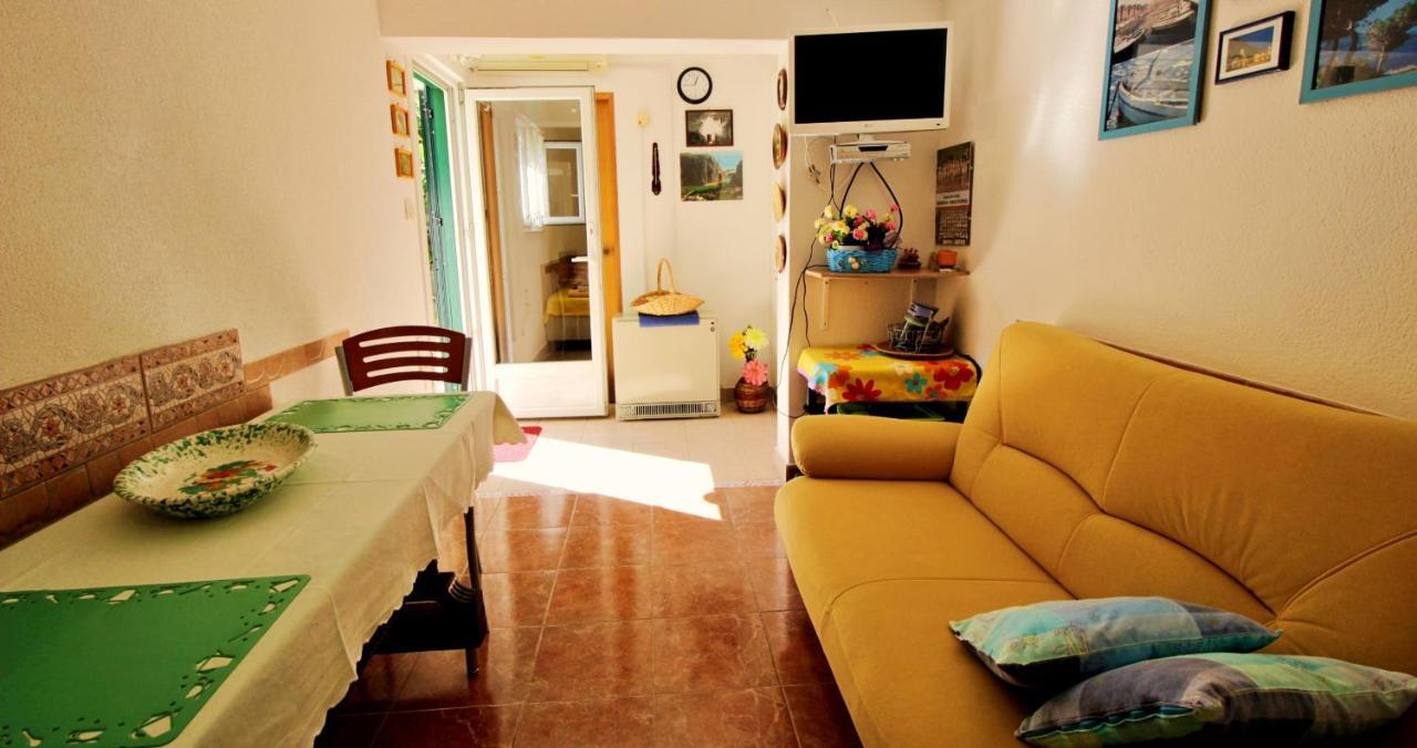 Seaside Apartment オミシュ エクステリア 写真